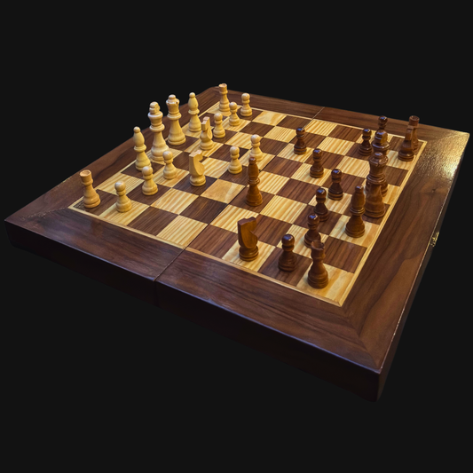 طاولة شطرنج و زهر دمشقية فاخرة من صنع الحرفي غابي الدايه – تصميم  كلاسيكي من الخشب الطبيعي