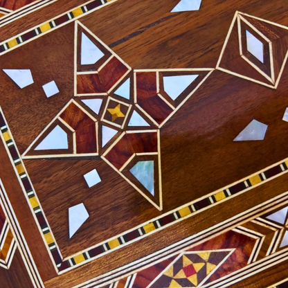 صندوق مجوهرات موزاييك دمشقي مع قفل – تحفة فنية يدوية فاخرة