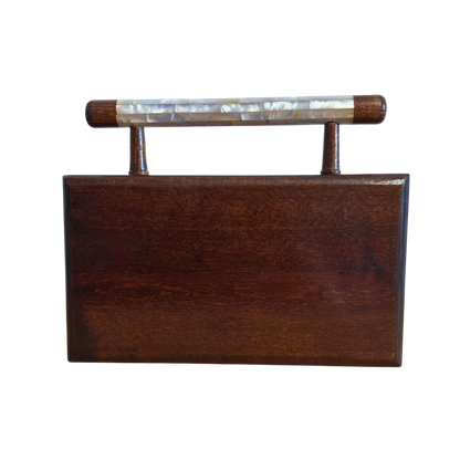 De Jasmijn van Damascus – Handgemaakte Clutch van Notenhout met Parelmoer en Brokaatvoering